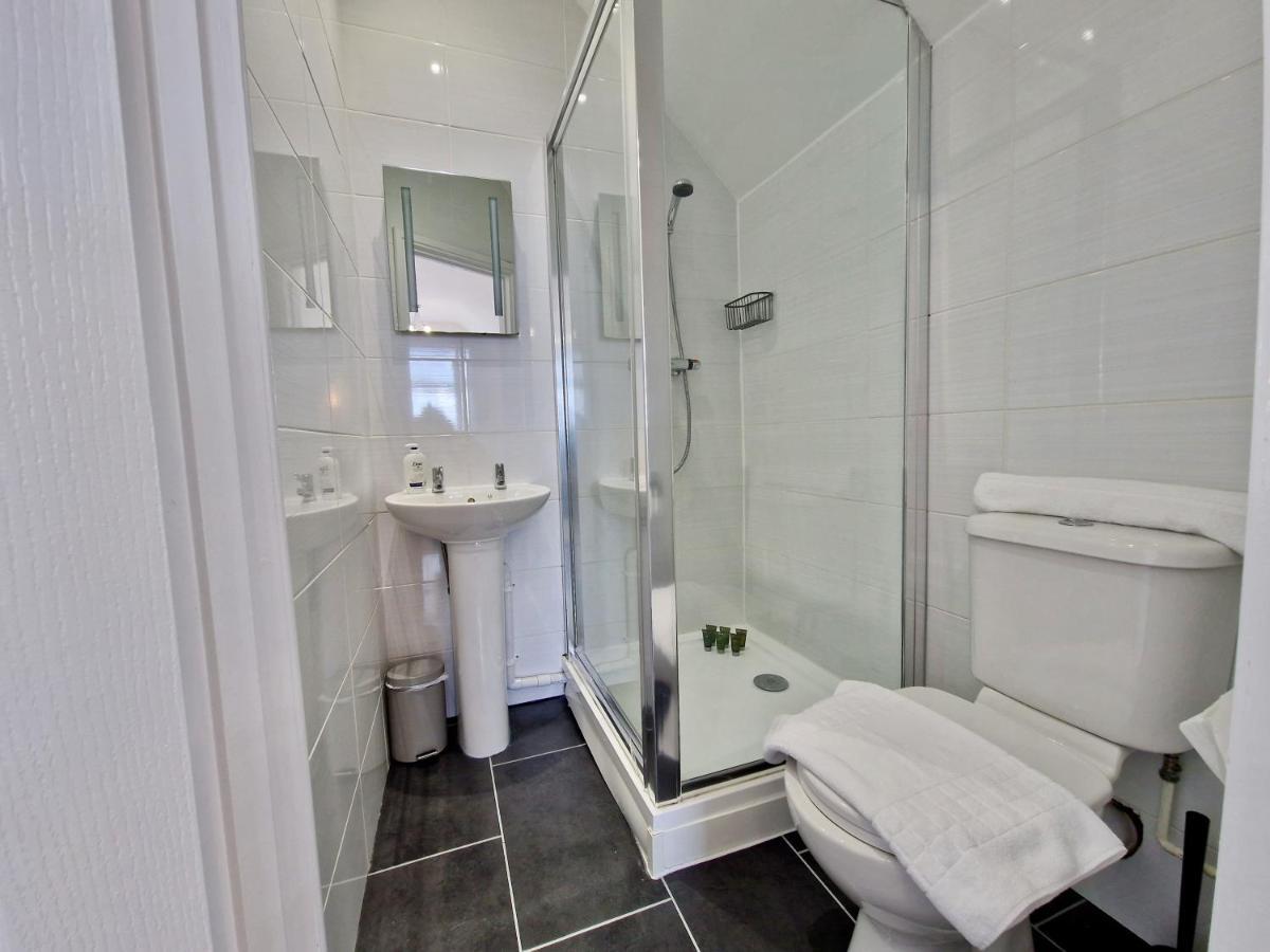 City Centre Serviced House: Private Rooms with Ensuite & Parking Coventry Exterior photo