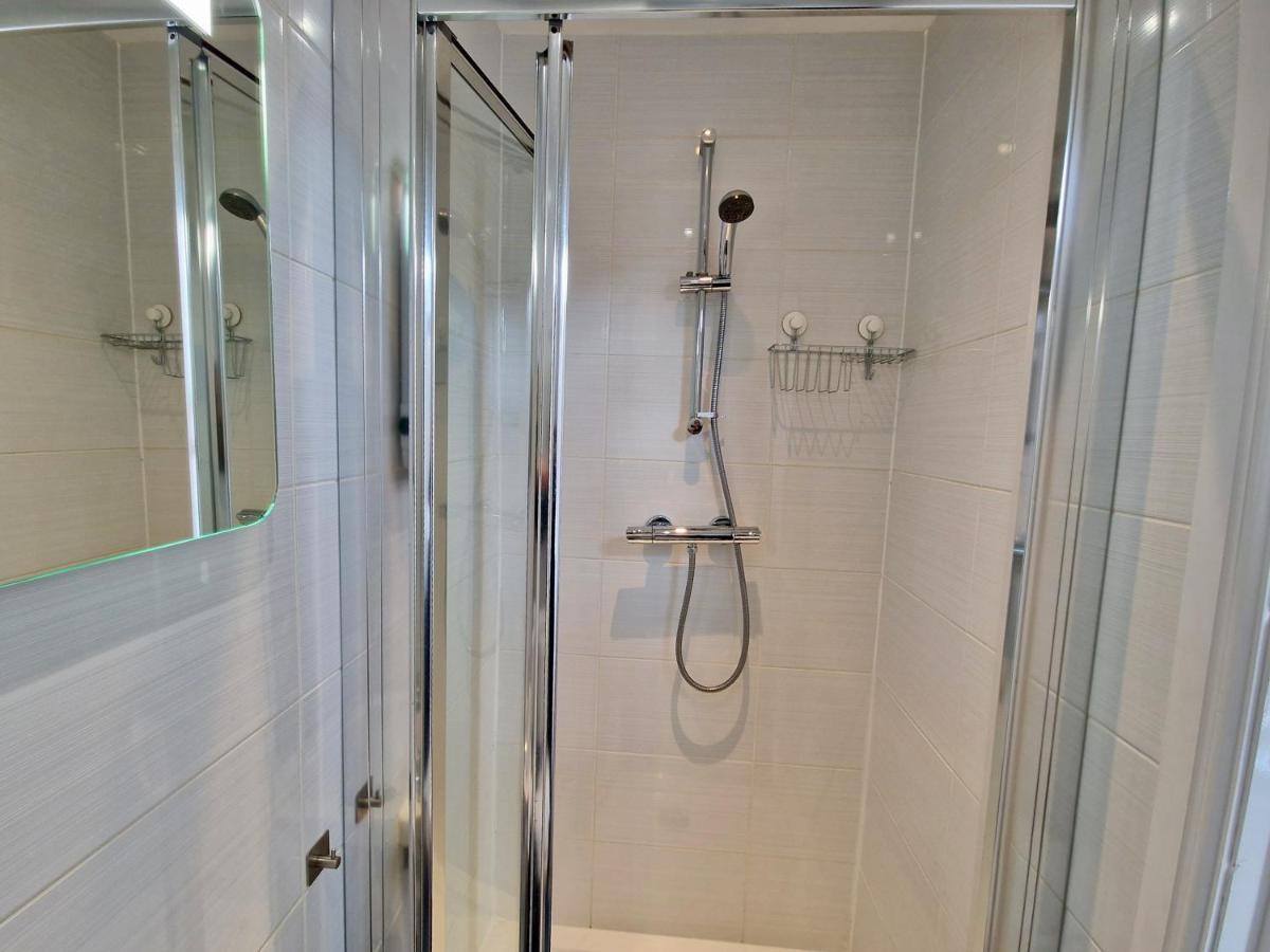 City Centre Serviced House: Private Rooms with Ensuite & Parking Coventry Exterior photo