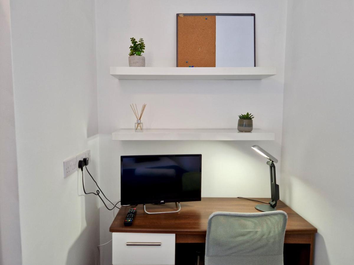 City Centre Serviced House: Private Rooms with Ensuite & Parking Coventry Exterior photo